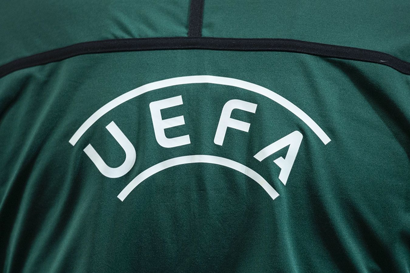 УЕФА наказал «Фенербахче», Медведев вышел в финал турнира в Мексике. Главное к утру