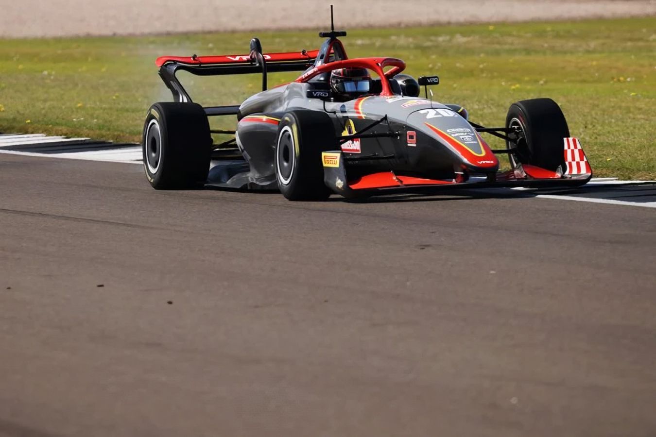 Никита Бедрин выиграл дебютную гонку GB3, Кирилл Куцков  19-й