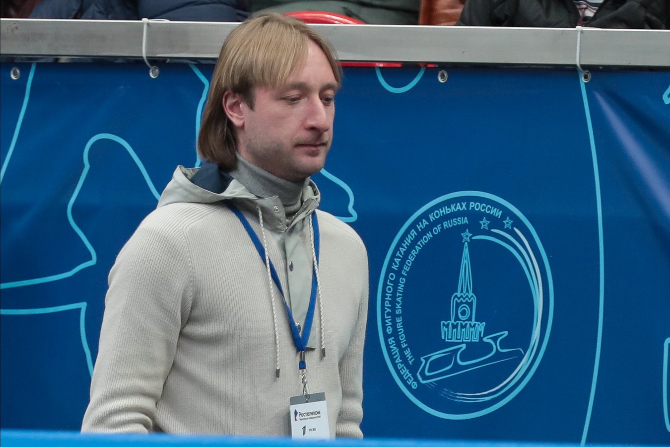 Евгений Плющенко показал серию ярких фото с празднования своего дня рождения