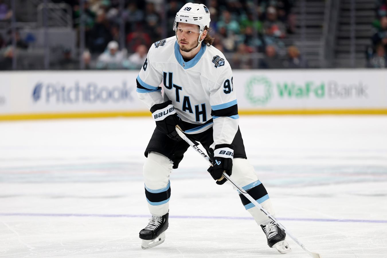 Юта уверенно обыграла на выезде Ванкувер, на счету Сергачёва гол и передача