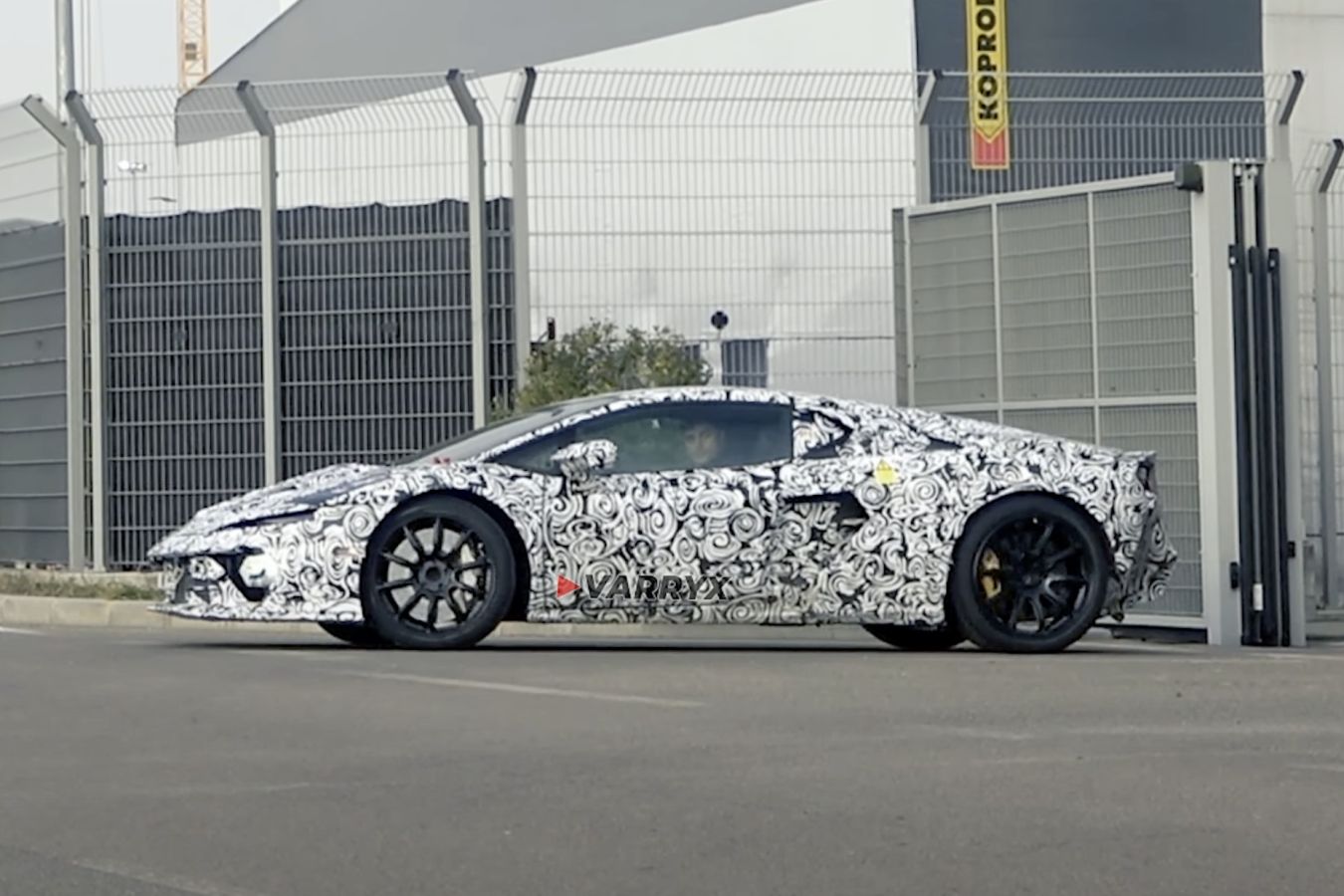     Lamborghini   Huracan     - 