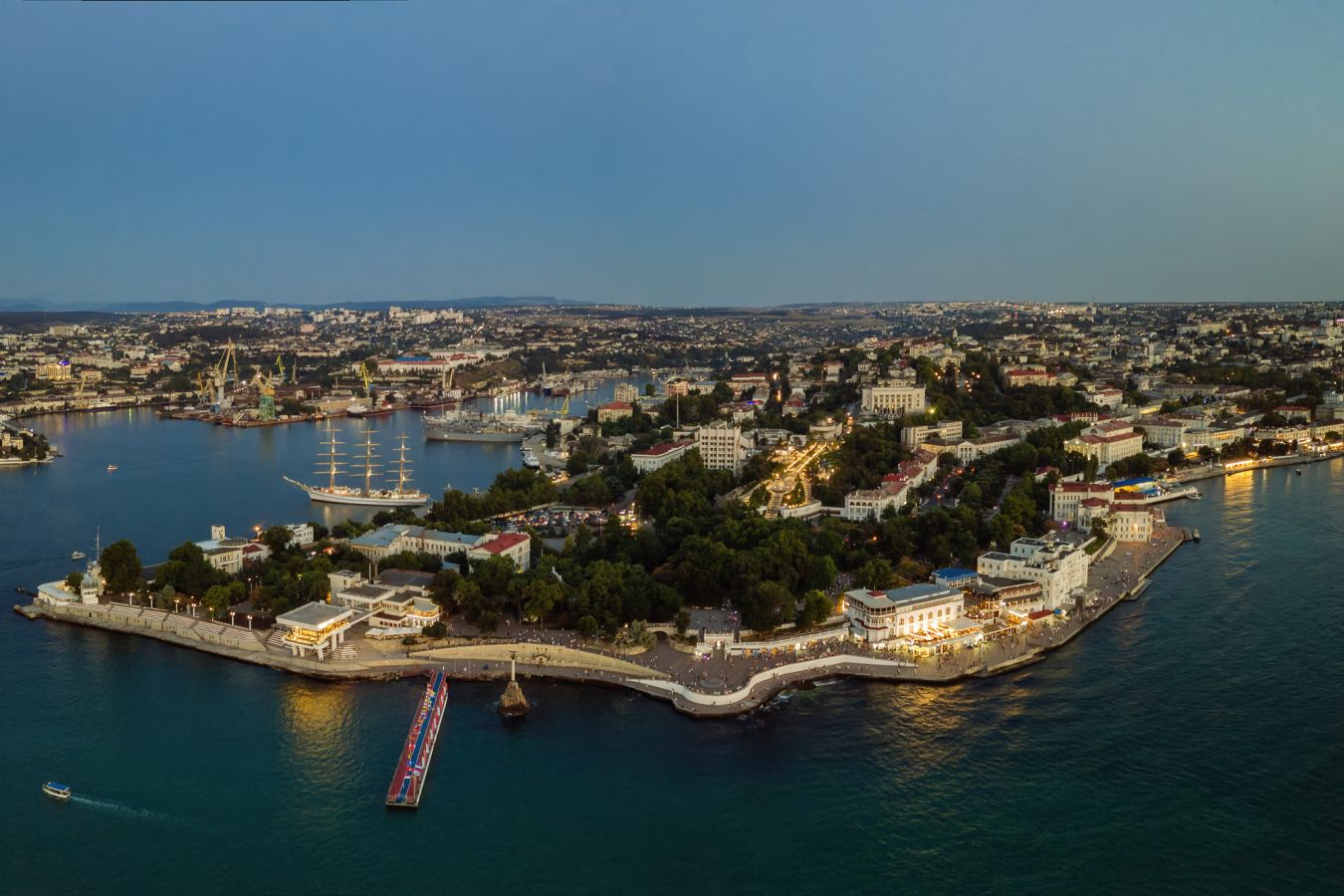Спрос на летний отдых в Крыму резко вырос в несколько раз