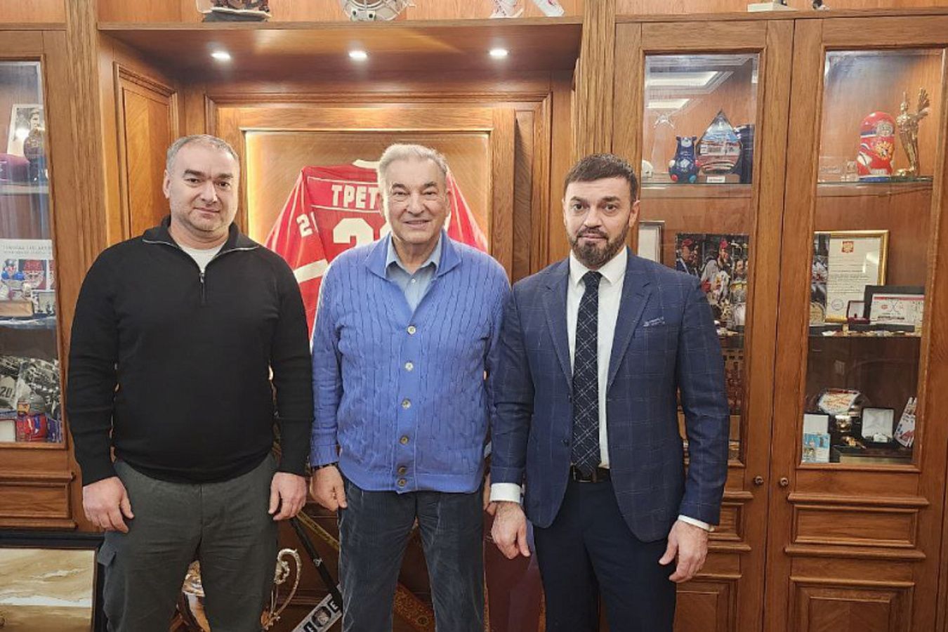 Президент ФХР Владислав Третьяк принял руководителей чеченского хоккея