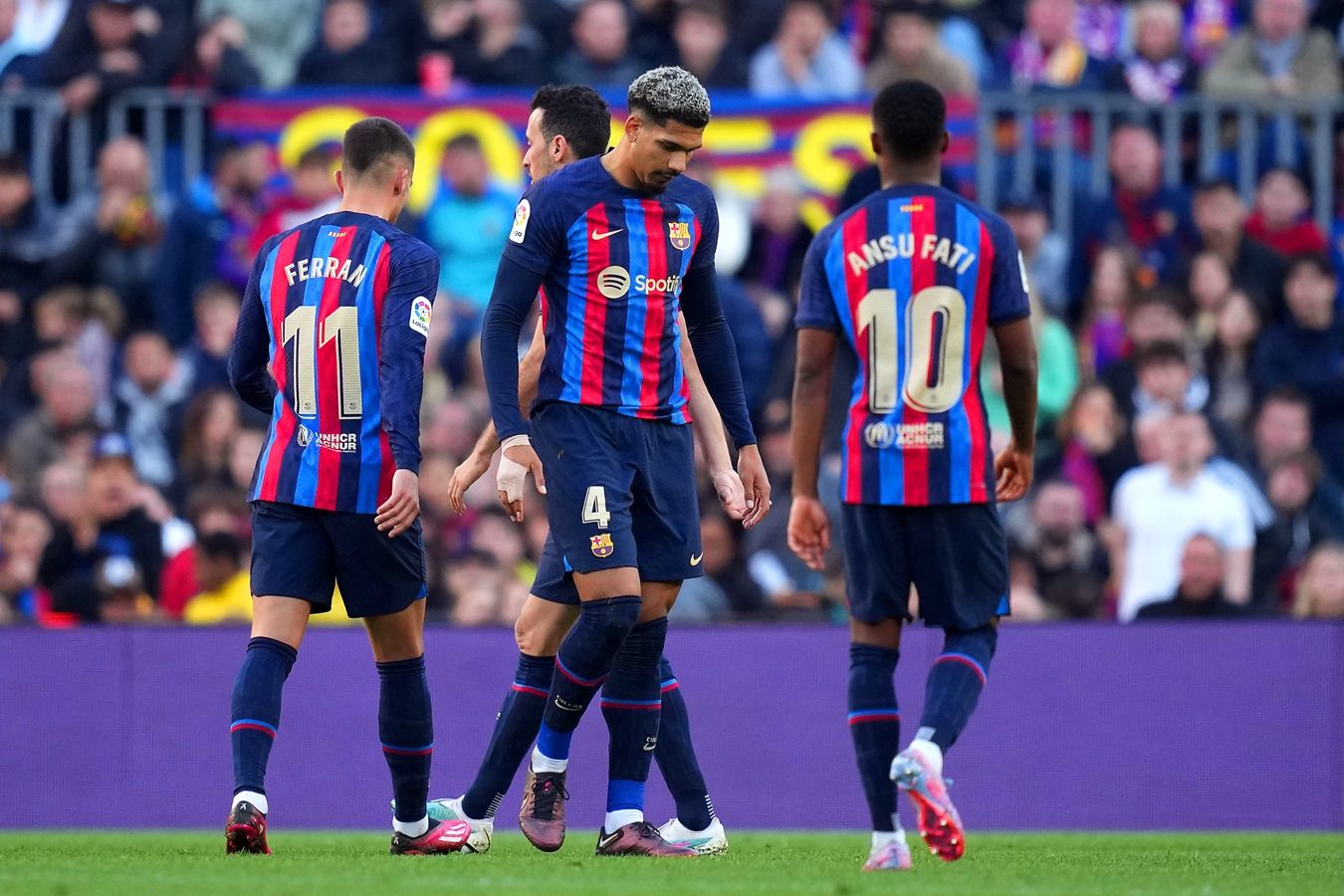 Защитник «Барселоны» Араухо может больше не сыграть в 2024 году