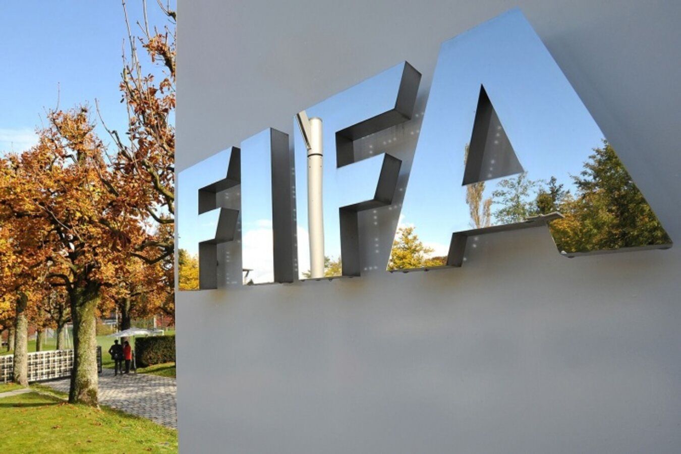 В ФИФА прокомментировали слухи о введении синей карточки в футболе