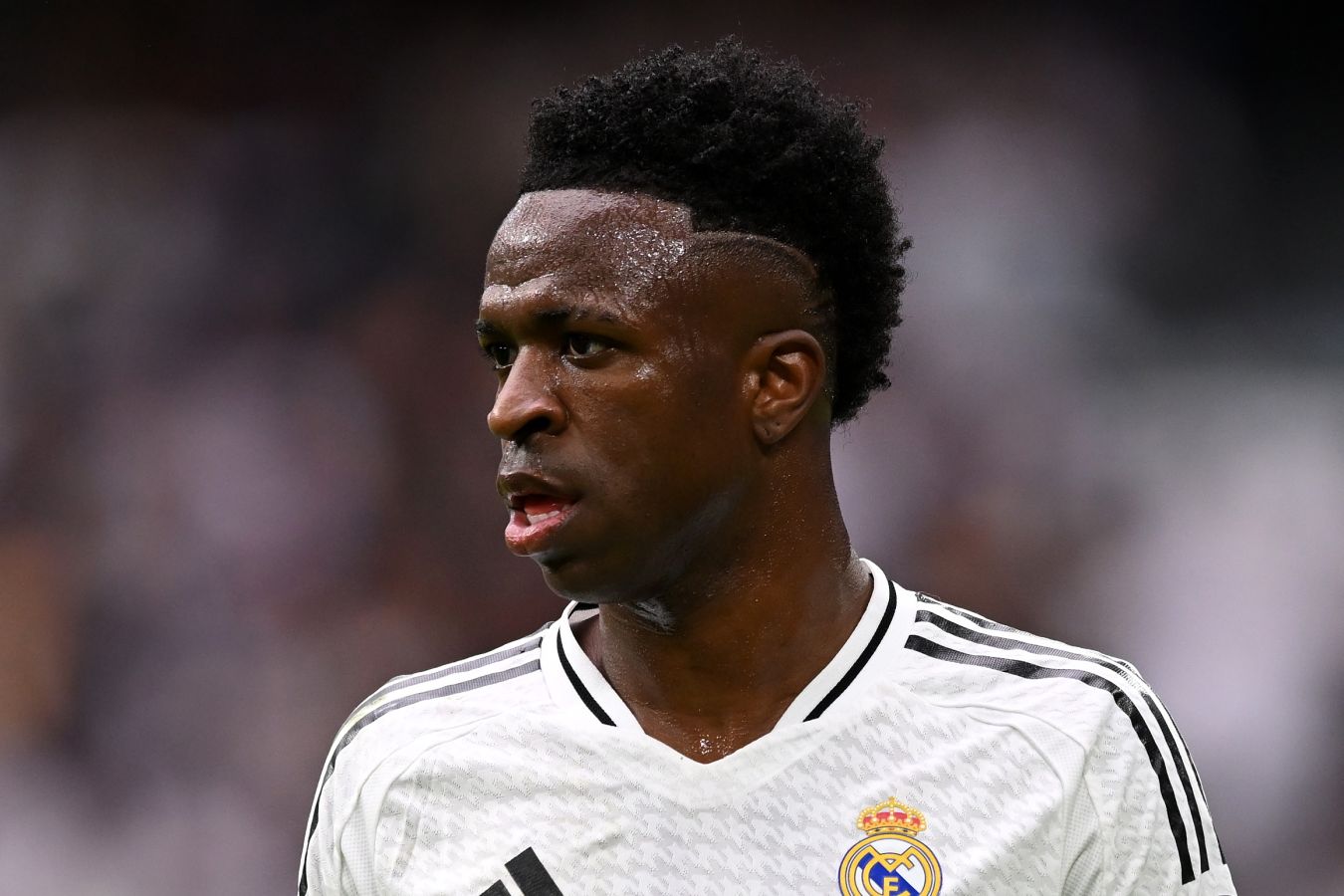 Винисиус в матче с Барселоной оформил 15-е результативное действие в 15-м финале за клуб