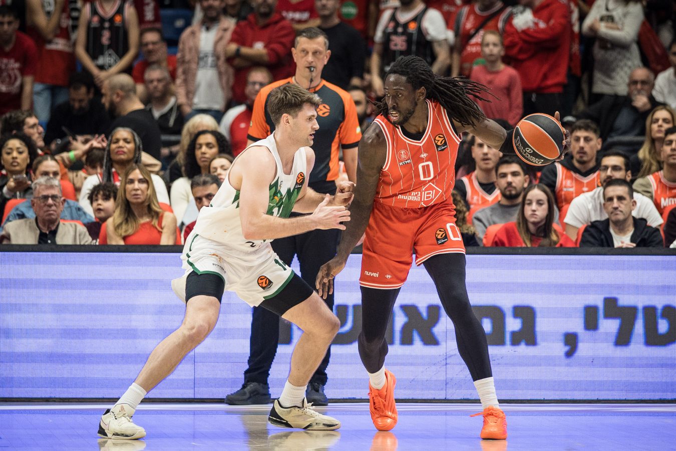 Жальгирис на выезде победил Хапоэль в матче Евролиги