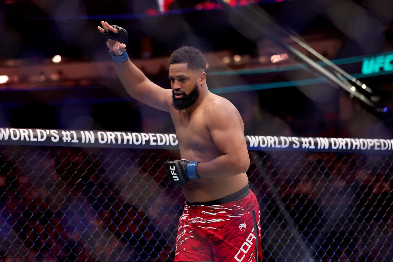 Вальдо Кортес-Акоста нокаутировал Деррика Льюиса на UFC 324