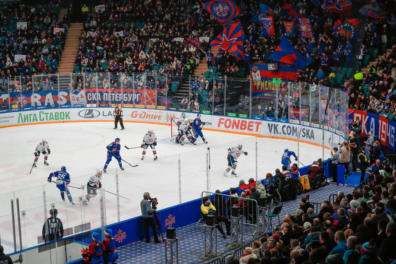 Чем запомнился «Ледовый дворец» СКА, ЧМ-2000, матч с клубом НХЛ,  посещаемость, Кубок европейских чемпионов - Чемпионат