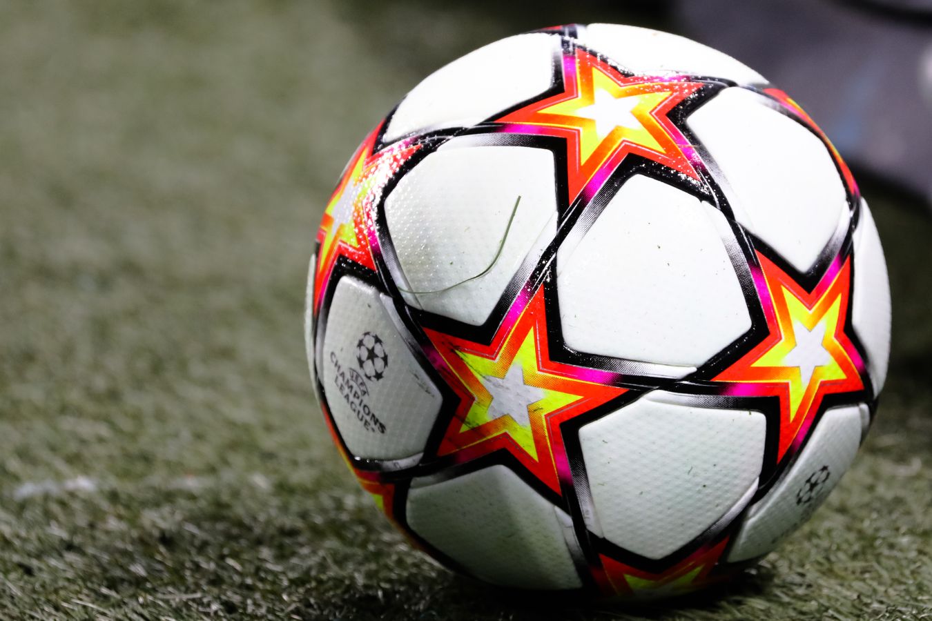 Реал Мадрид Бенфика: онлайн-трансляция матча Лиги чемпионов начнётся в 23:00 мск