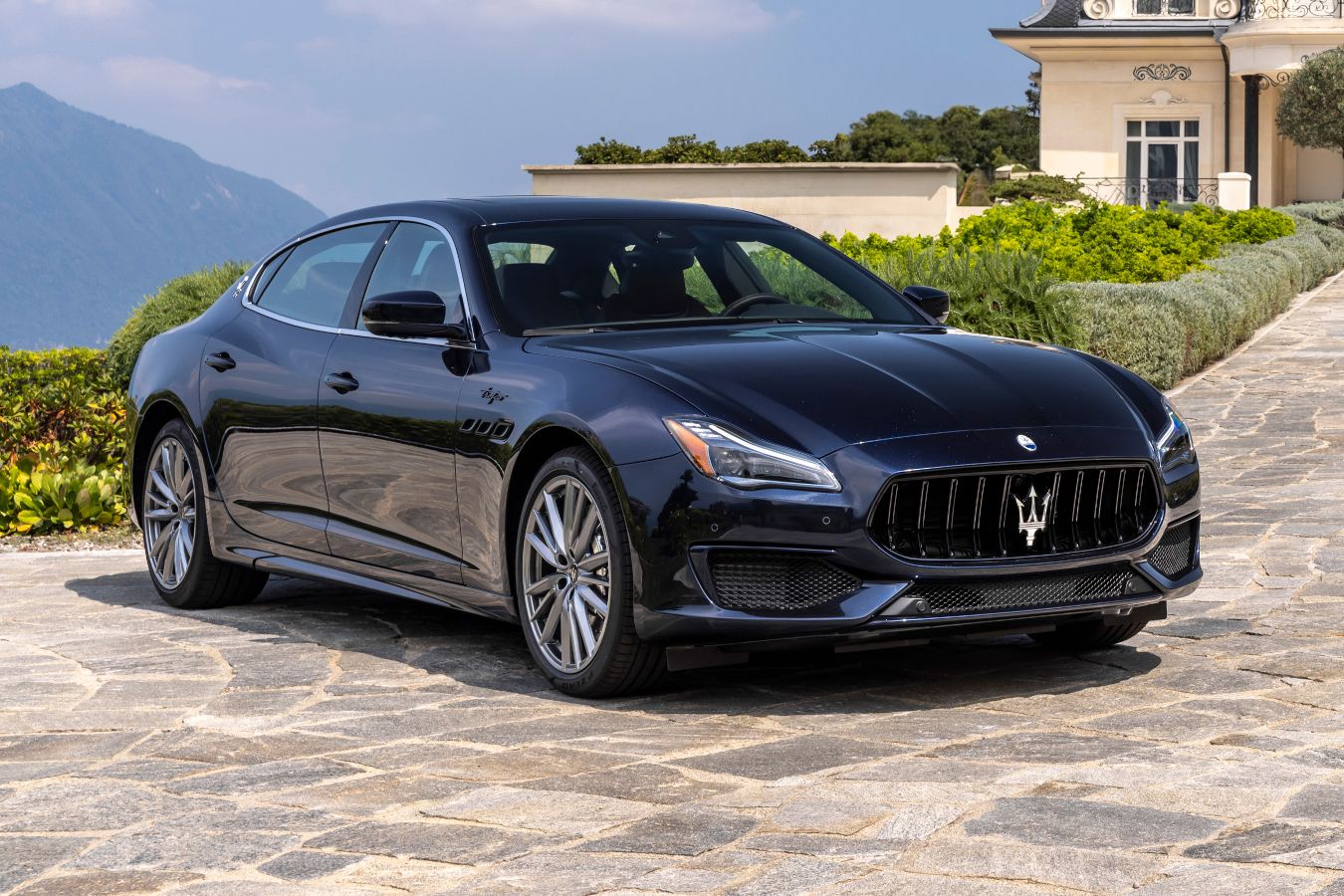 В Maserati представили свой последний автомобиль с двигателем V8