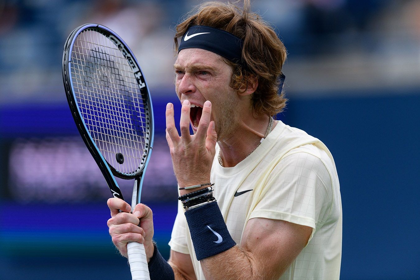 Жайме Фария  Андрей Рублёв: Фария сократил отставание по сетам в матче 2-го круга AO-2026