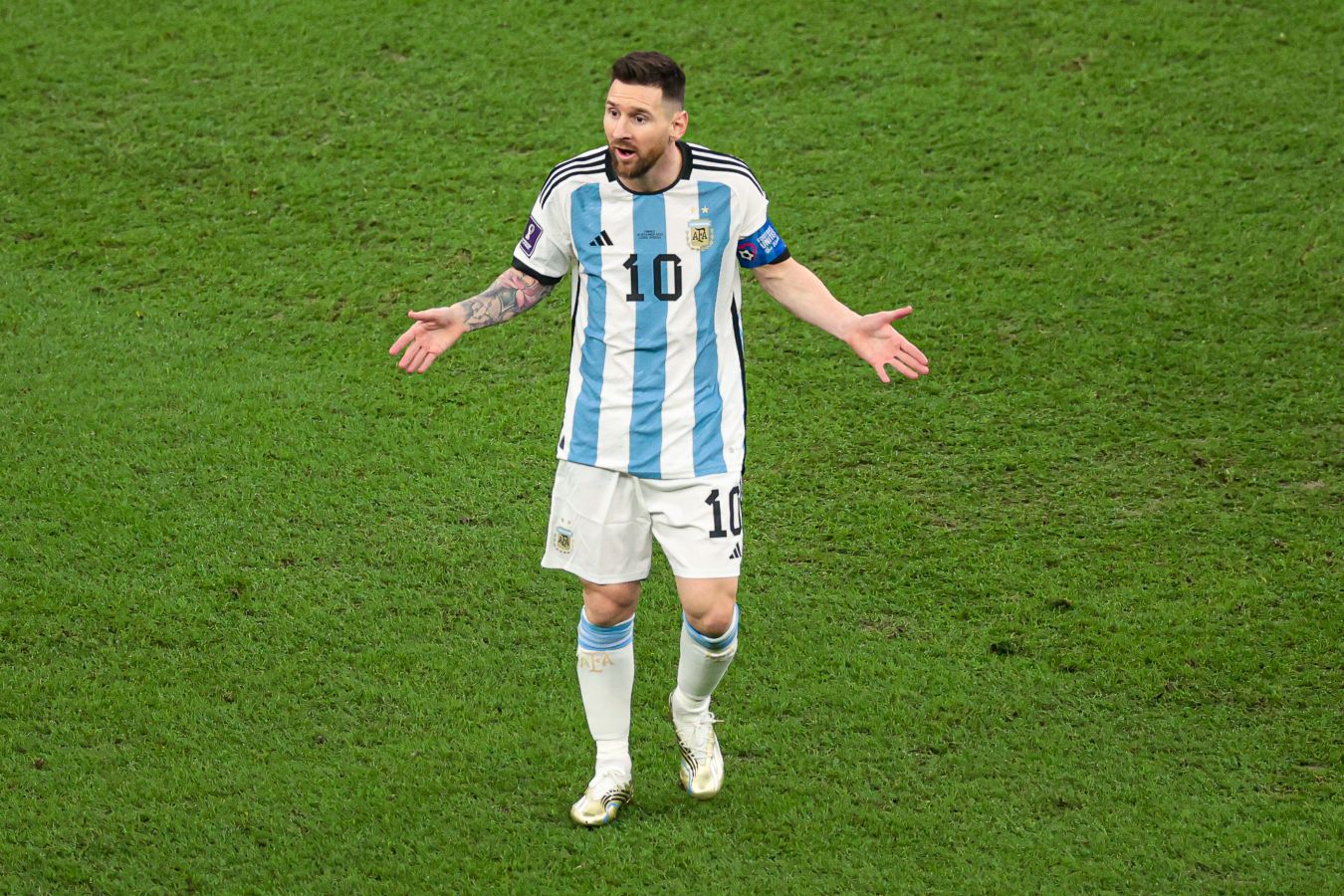 Матч Аргентины отменён из-за скандала с Месси, новый рекорд Капризова. Главное к утру