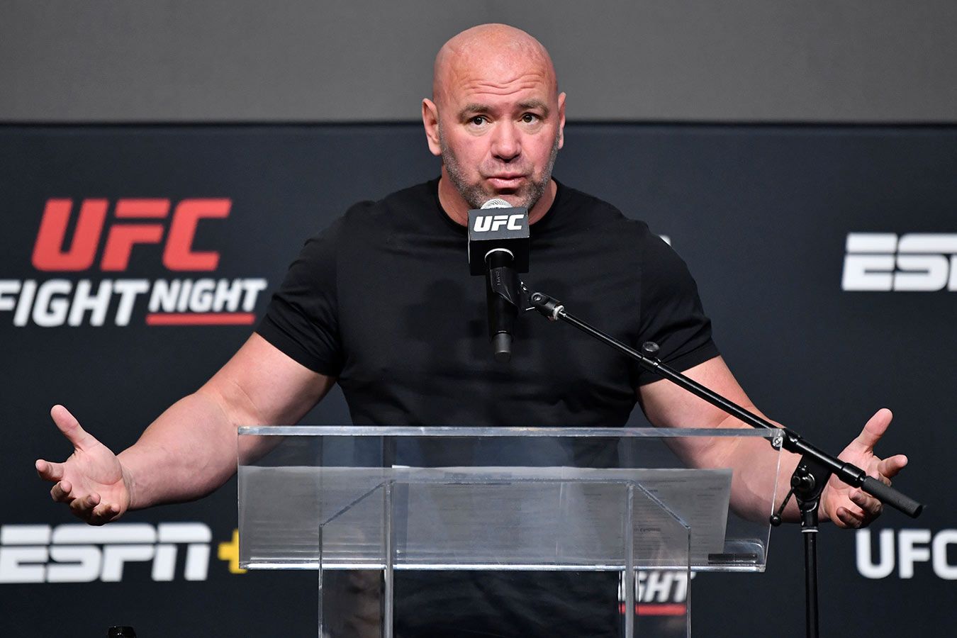 Президент UFC подтвердил, что победитель боя Мухаммад Бёрнс получит титульный шанс