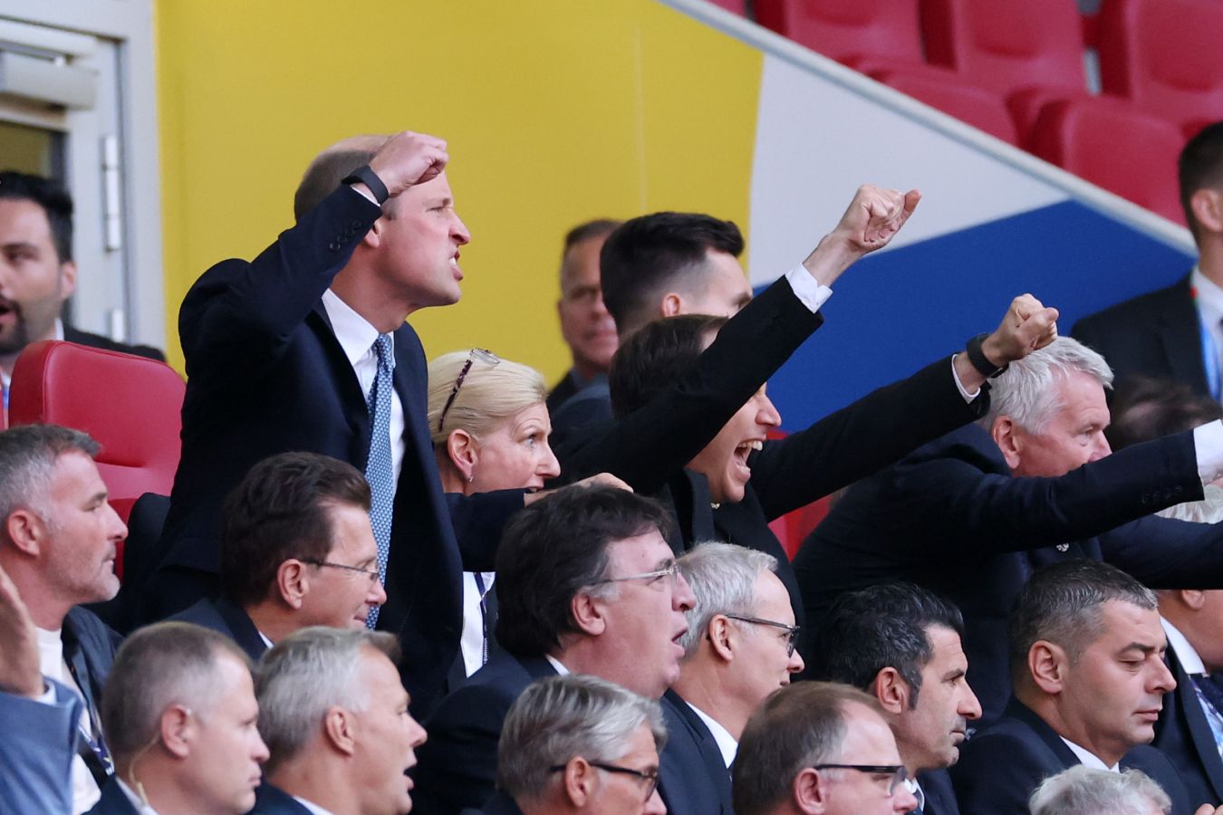 Фото: яркие эмоции принца Уильяма во время матча Англии со Швейцарией на Евро-2024