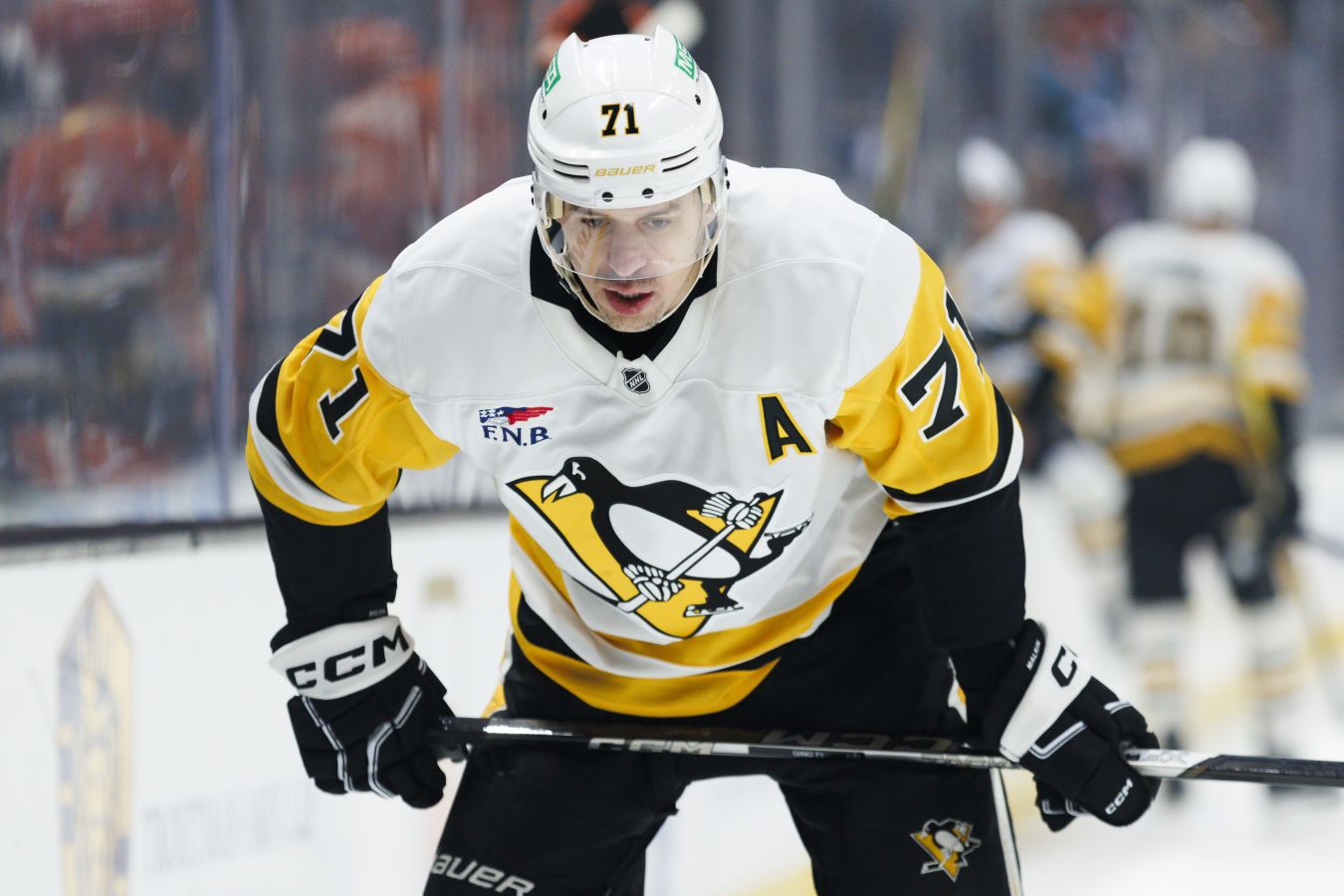 Три очка Чинахова и Малкина помогли Питтсбургу обыграть Филадельфию, у Мичкова гол