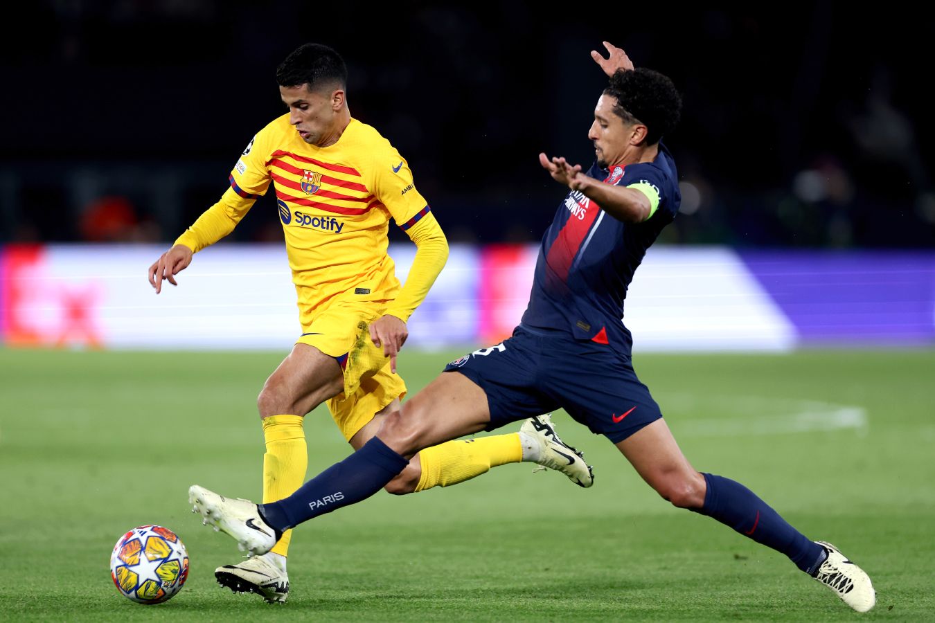 «Барселона» одолела «ПСЖ» в матче 1/4 финала ЛЧ. Команды забили пять мячей на двоих