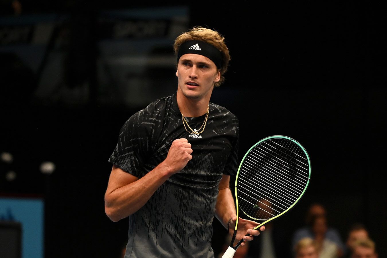 Зверев одержал волевую победу над Карбальес-Баэной во втором круге Madrid Open