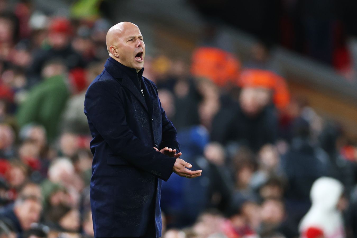 Арне Слот  о результатах Ливерпуля: это нелепо, но клуб справится