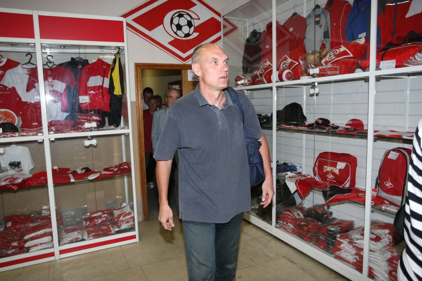 Я с ним согласен. Бубнов  о словах Тикнизяна, что у Галактионова нет мужского начала