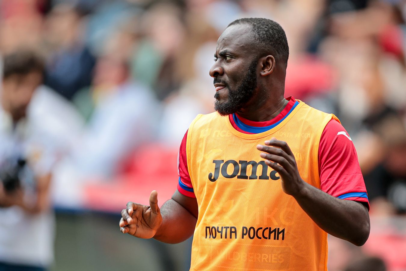 Слуцкий: в ЦСКА Думбия дрался с доктором за кусок мяса