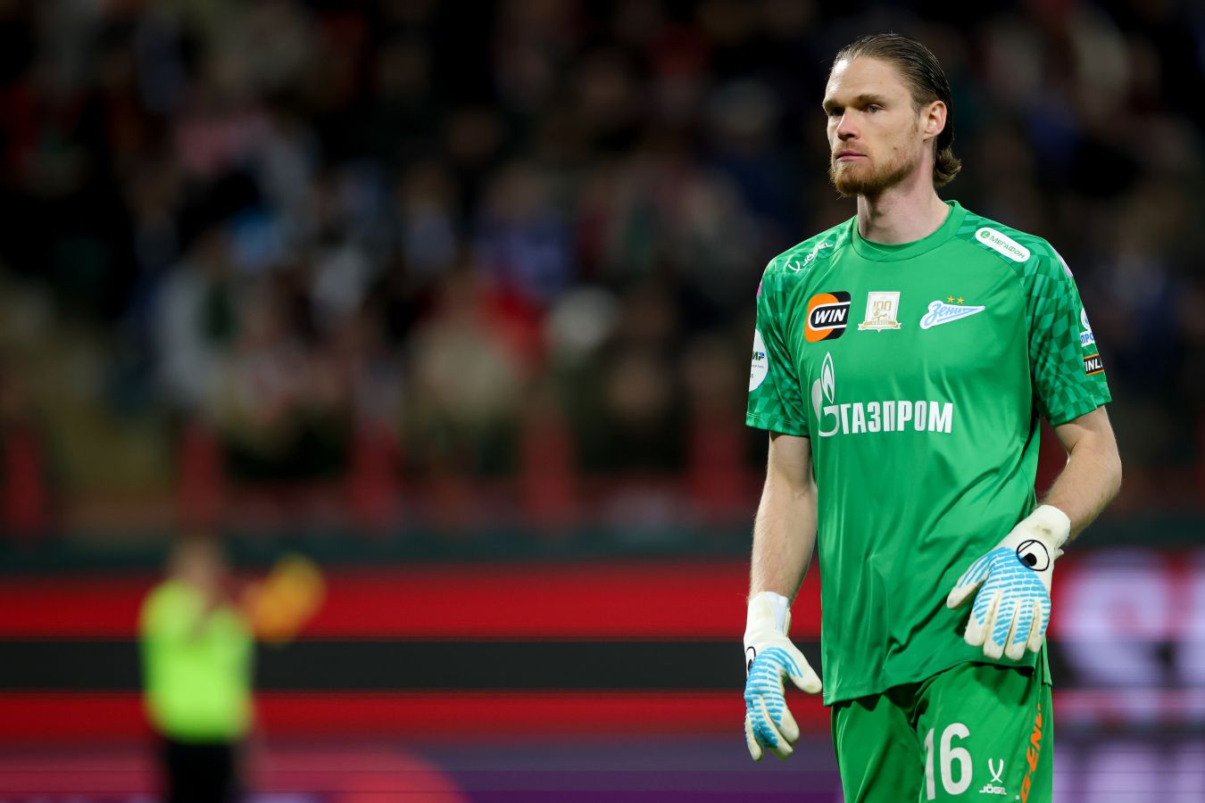 Тяжёлая игра, дотерпели. Вратарь Зенита Адамов о победе в Суперкубке России
