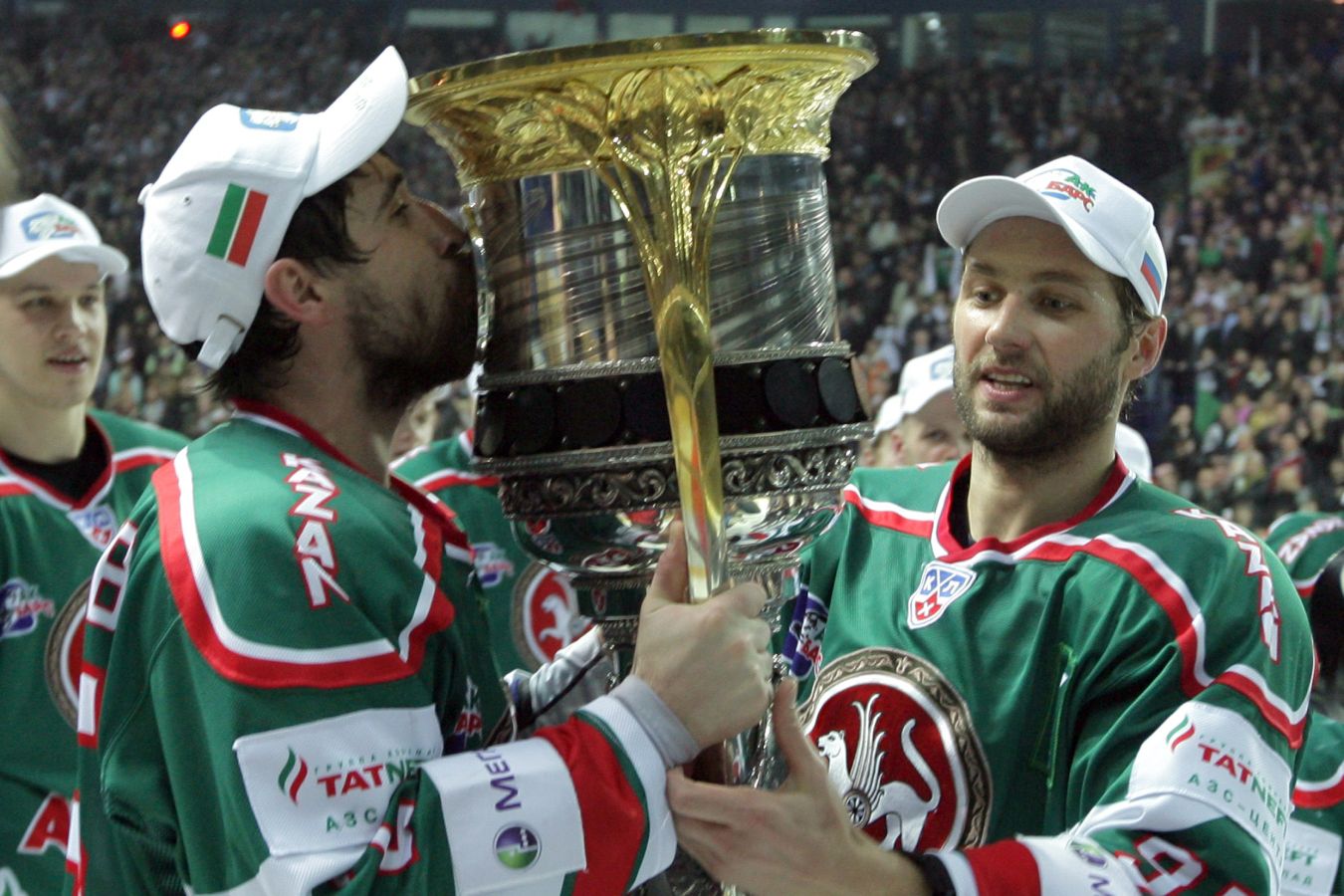 «Локомотив» и «Ак Барс» повторят первый финал КХЛ
