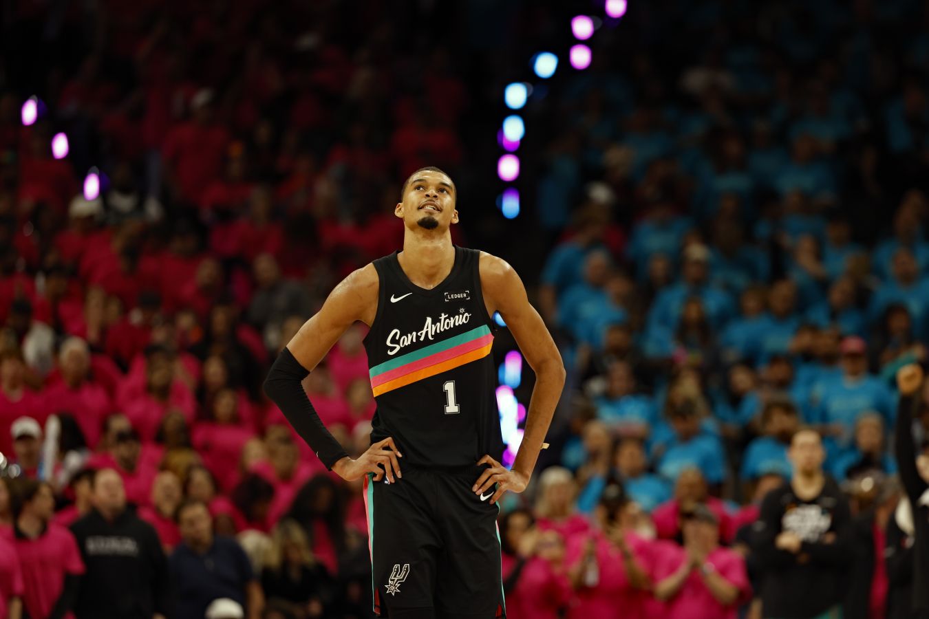 Вембаньяма  о рекордном дебюте в плей-офф: работа не закончена