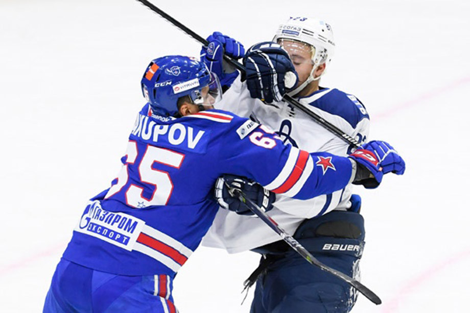 Шипачёв чуть не выбил глаз бывшему партнёру. «Динамо» дало бой СКА