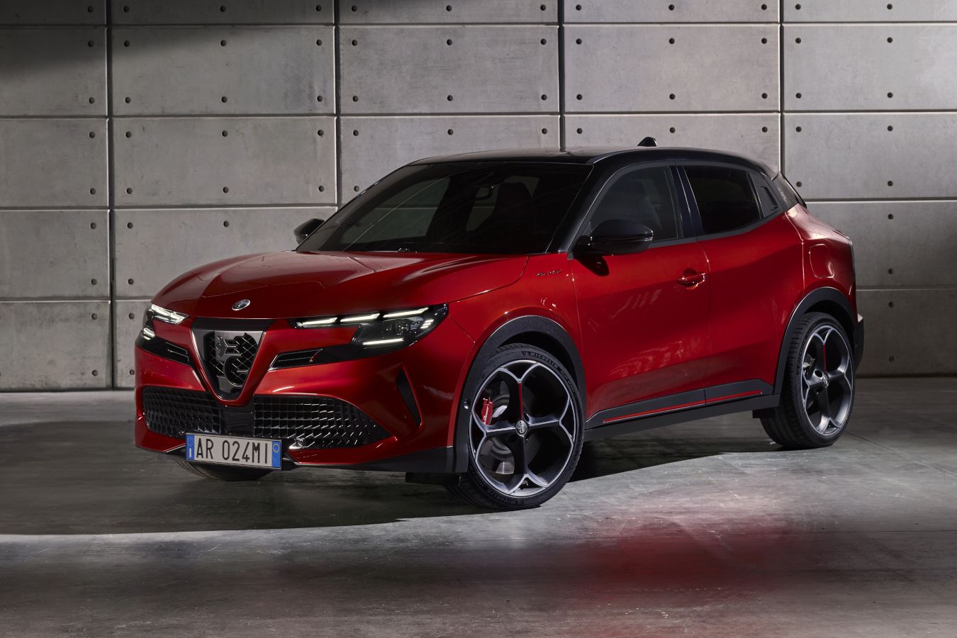 Alfa Romeo заставили переименовать машину через пять дней после премьеры -  Чемпионат