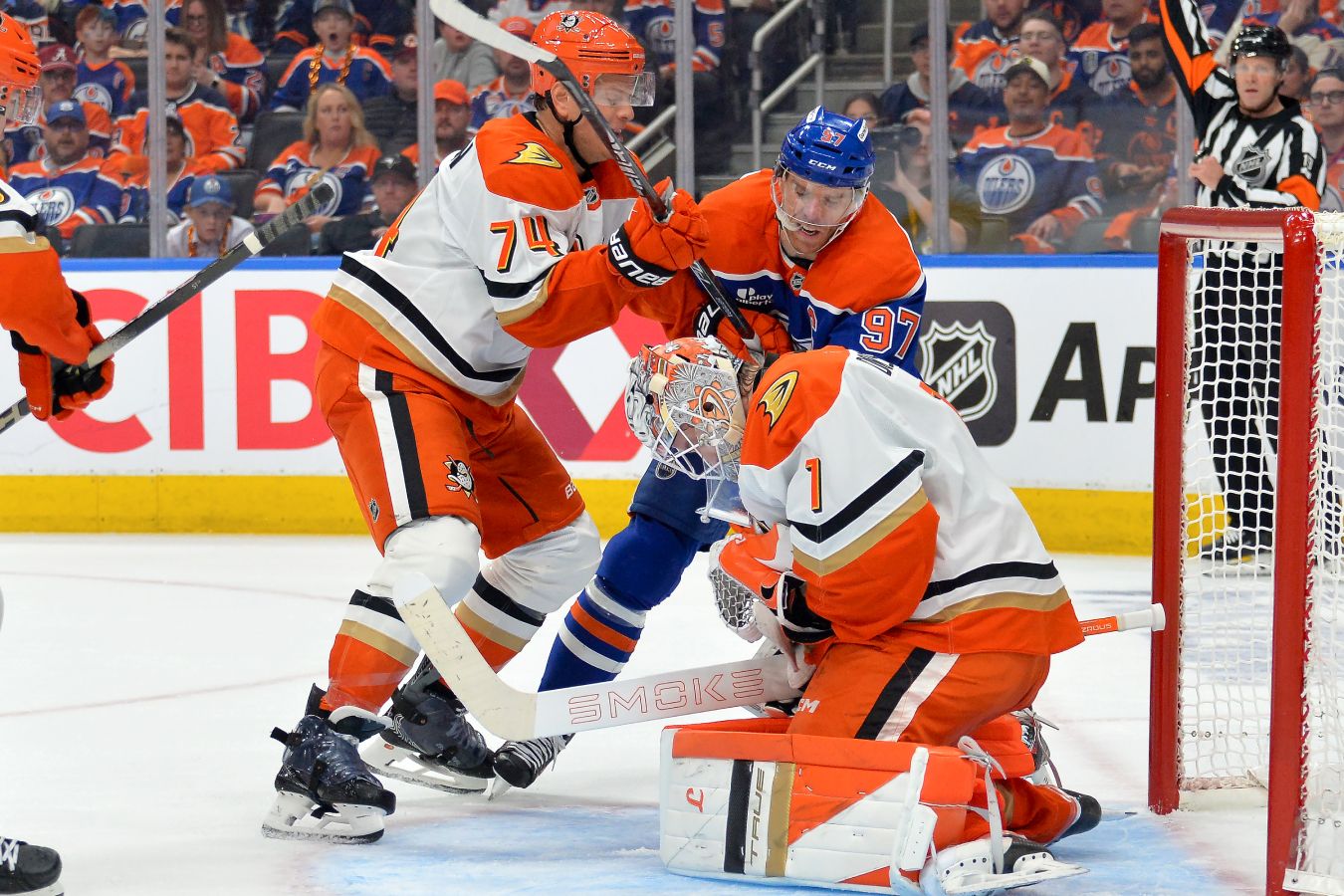 Итоги дня в плей-офф НХЛ: 23 апреля