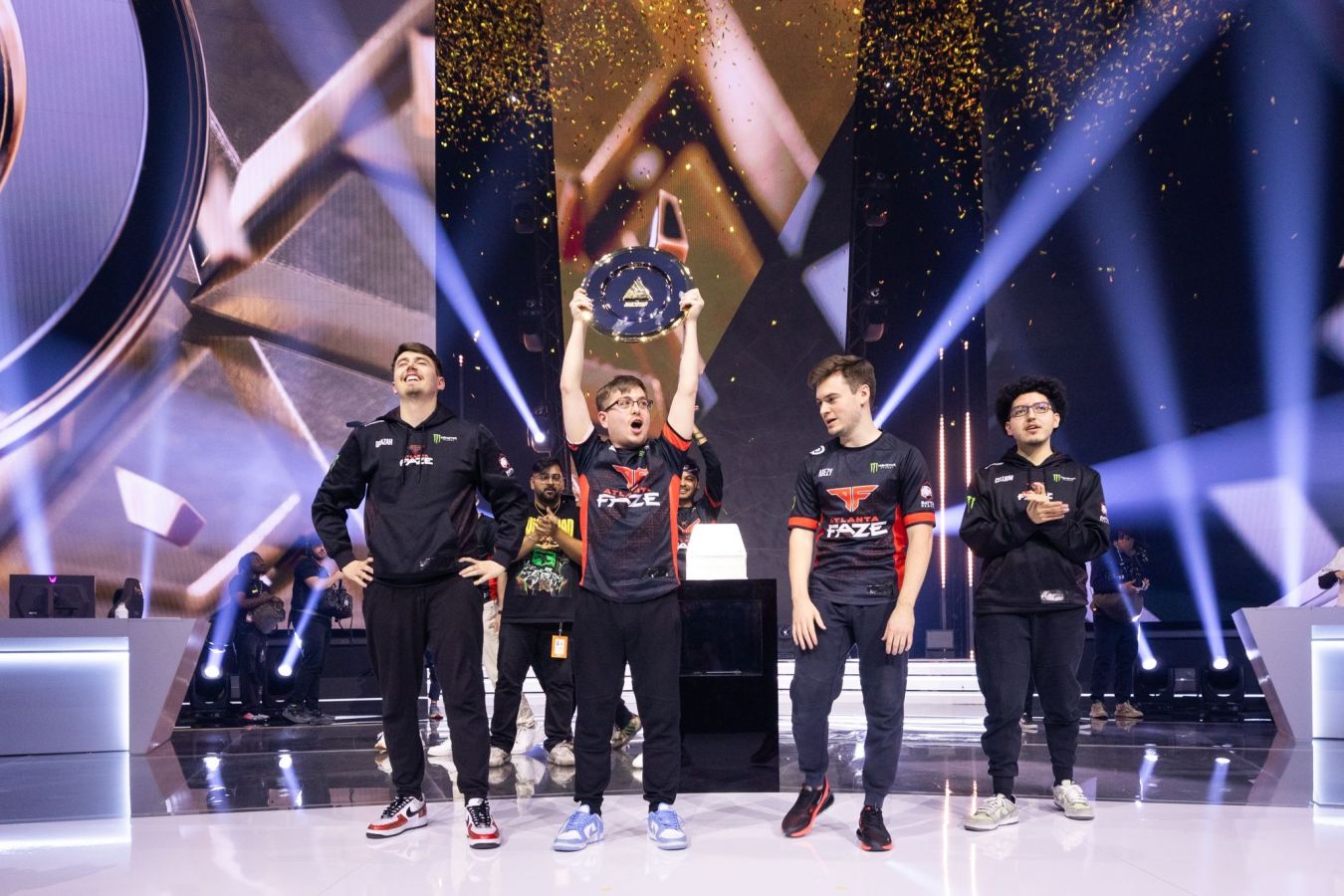 Американская Atlanta FaZe  победитель Кубка мира по Call of Duty: Modern Warfare 3