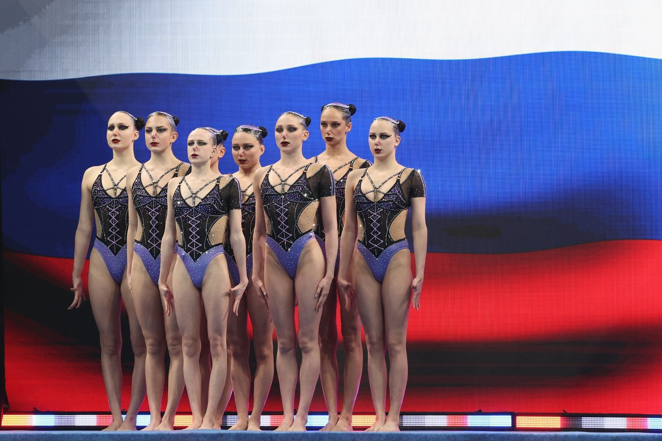 Российские синхронистки впервые победили с флагом