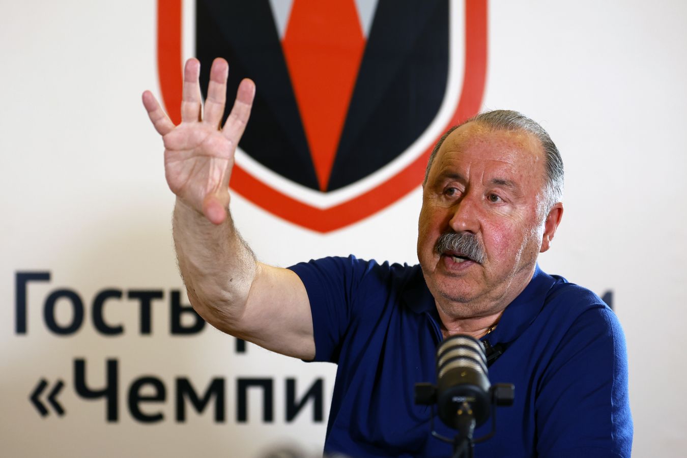 Гусев: недавно виделся с Газзаевым, он передал мне свои конспекты