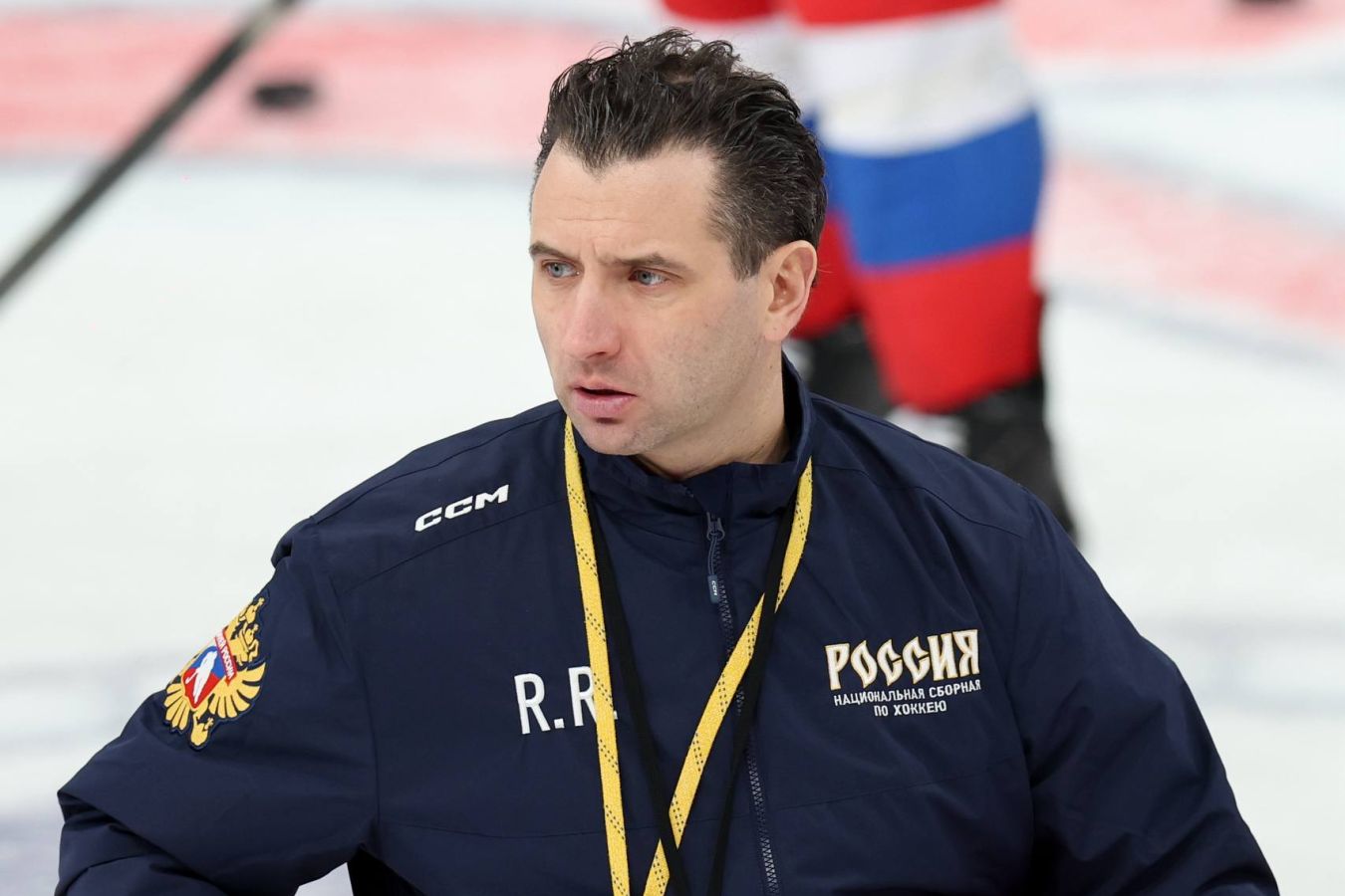 Роман Ротенберг отметил победу России 25 на КПК ударами кувалды по шине в раздевалке