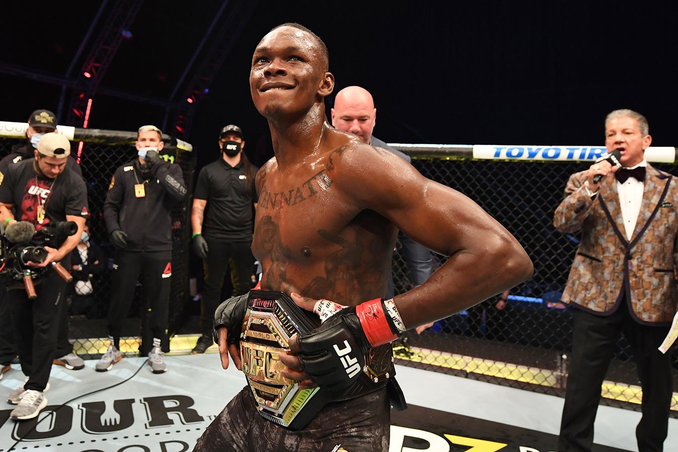 Адесанья: через пять лет меня не будет в UFC