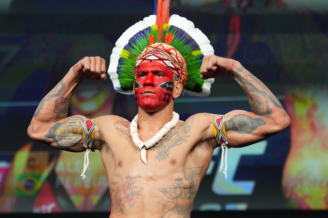 Алекс Перейра заявил, что продолжит карьеру в UFC в тяжёлом весе