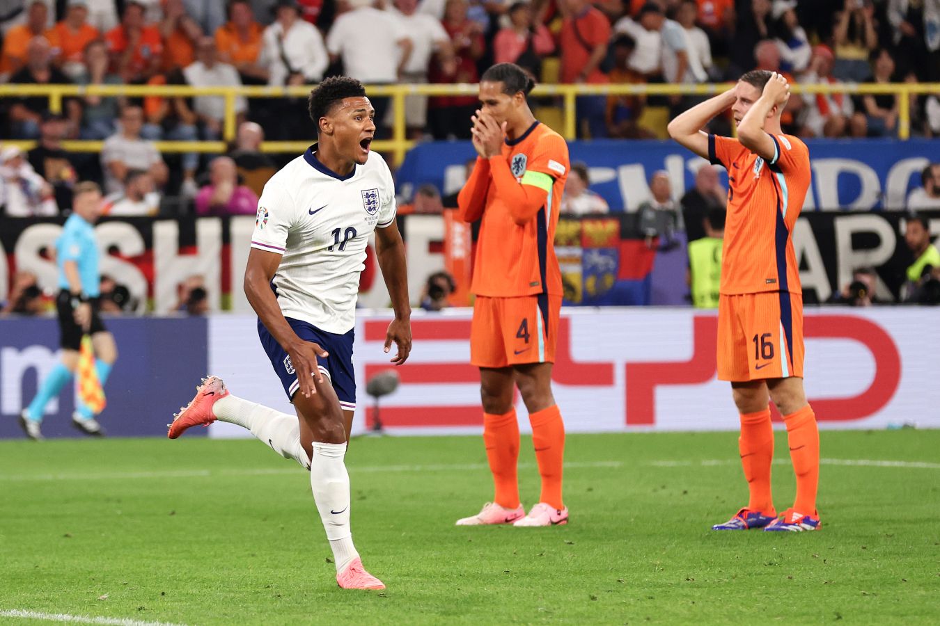 Сборная Англии вырвала победу в концовке матча 1/2 финала Евро-2024 с Нидерландами