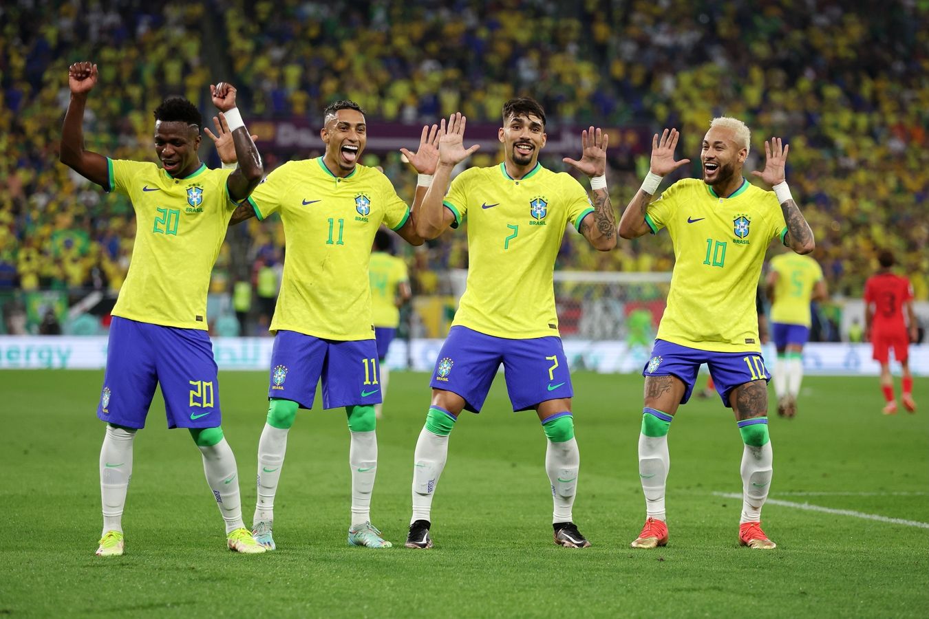 Бразилия разгромила Южную Корею в матче 1/8 финала ЧМ, забив четыре мяча в первом тайме