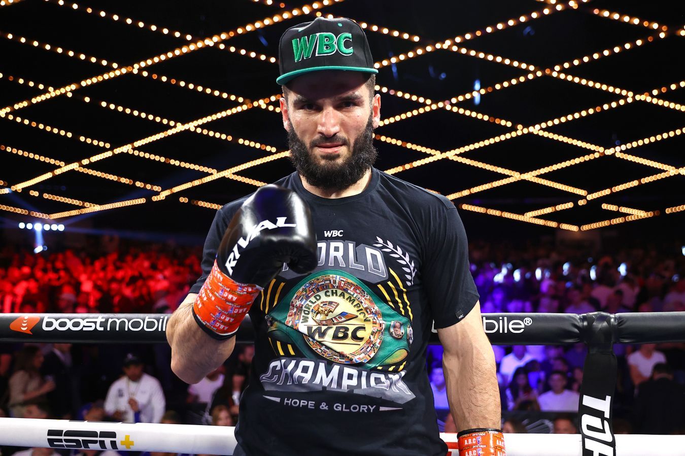 WBC назвал следующего соперника Бетербиева