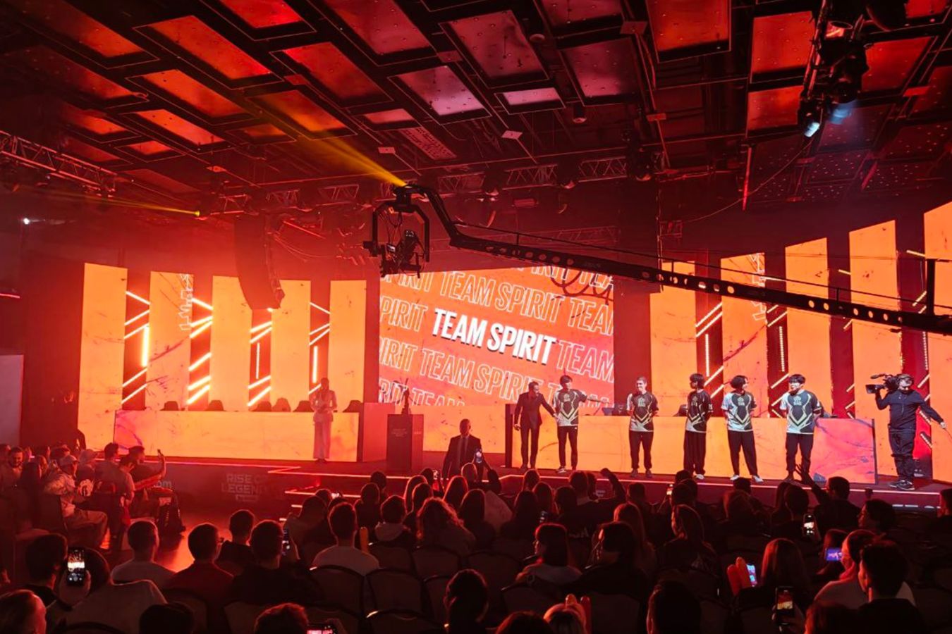 Team Spirit стала чемпионом турнира BetBoom Rise of Legends по MLBB