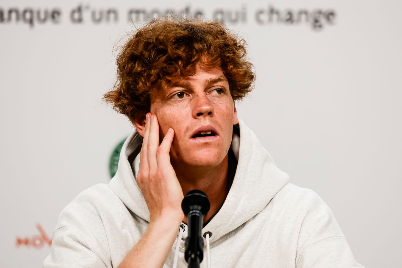 Игра вечером немного помогает. Синнер  о самочувствии после долгого матча со Зверевым