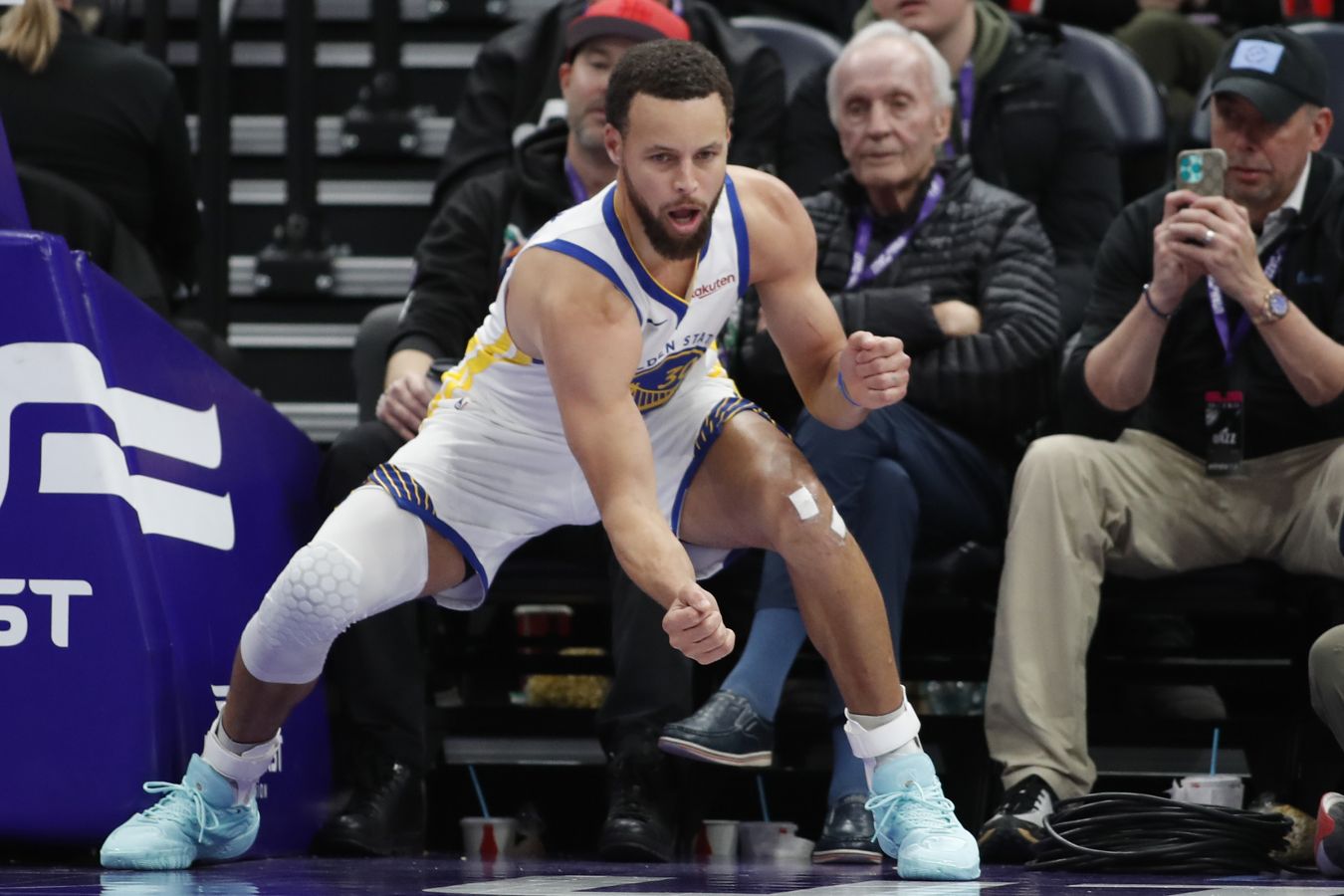 Источник рассказал, когда Карри может вернуться на площадку с Голден Стэйт