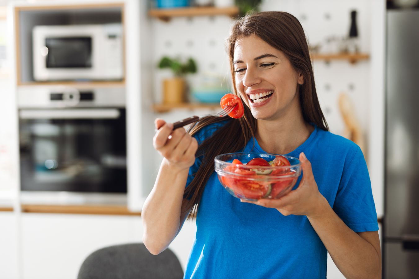 Диетолог объяснила, что означает тяга к продуктам красного цвета