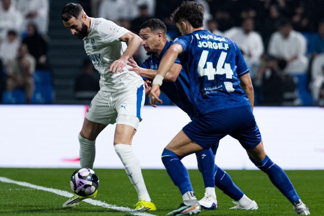 «Аль-Хиляль» вырывает победу у «Аль-Фатеха» в лиге