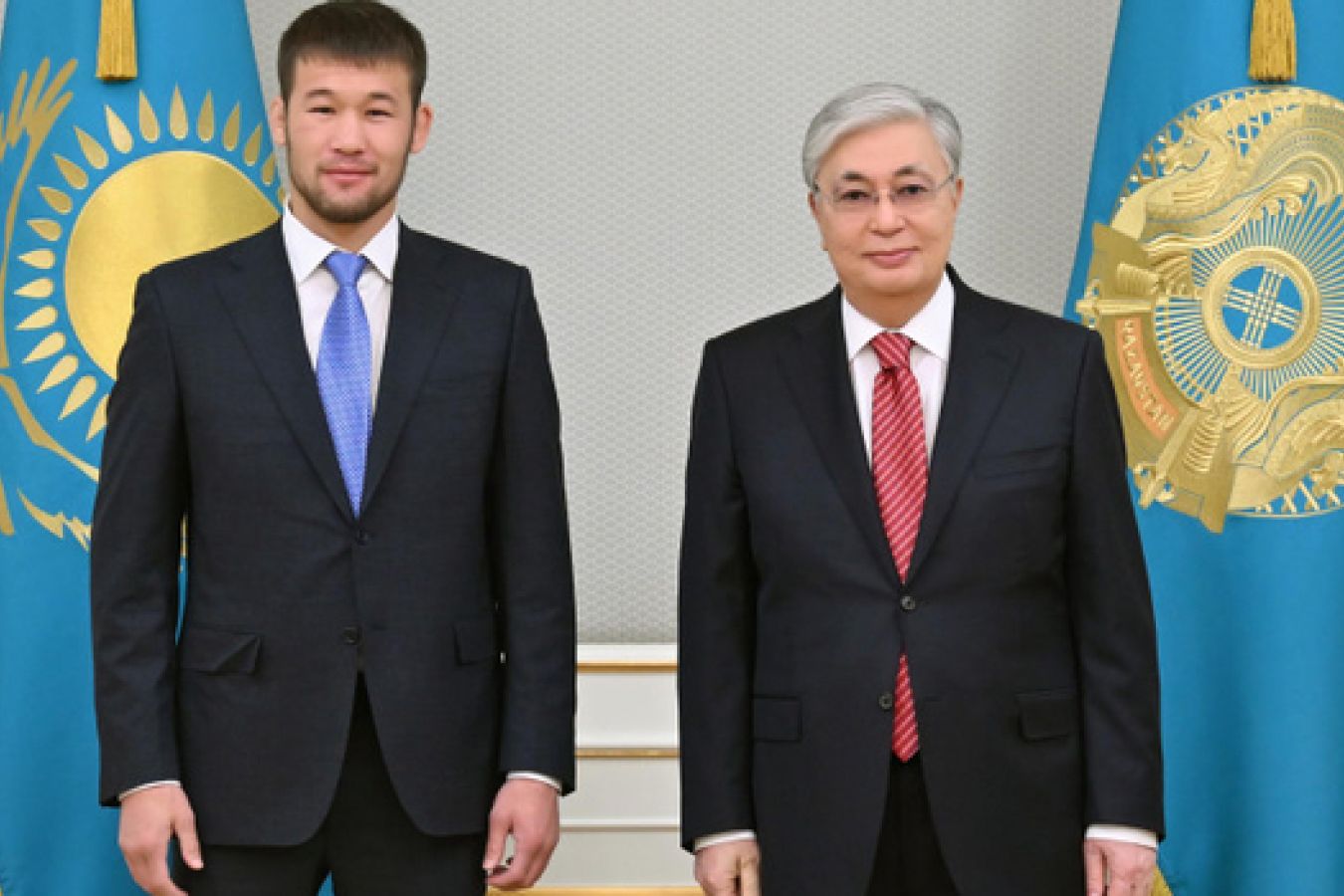 Президент Казахстана Токаев поздравил Шавката Рахмонова с победой над Ианом Гарри