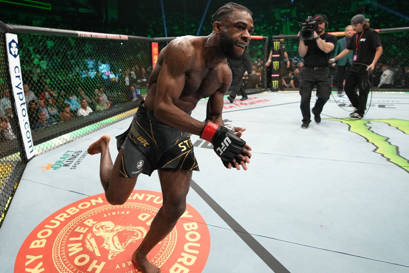 Джон Додсон объяснил, почему Диллашоу побьёт Стерлинга на UFC 280