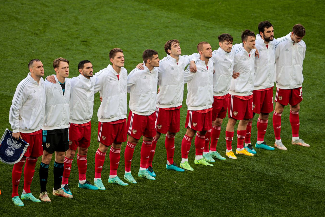 В Германии потребовали отстранить сборные России и Беларуси от отбора на чемпионат Европы
