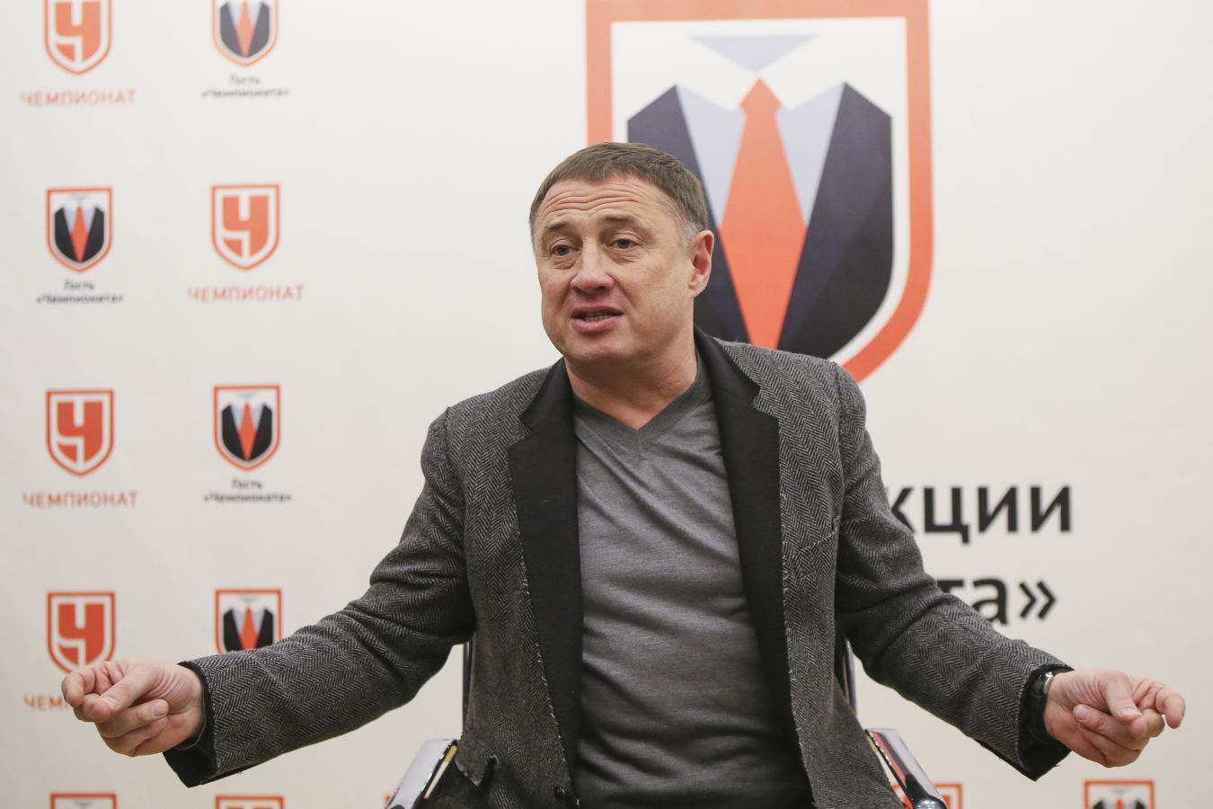 Шикунов: Угальде не было видно в начале сезона, по стабильности Батраков лучше