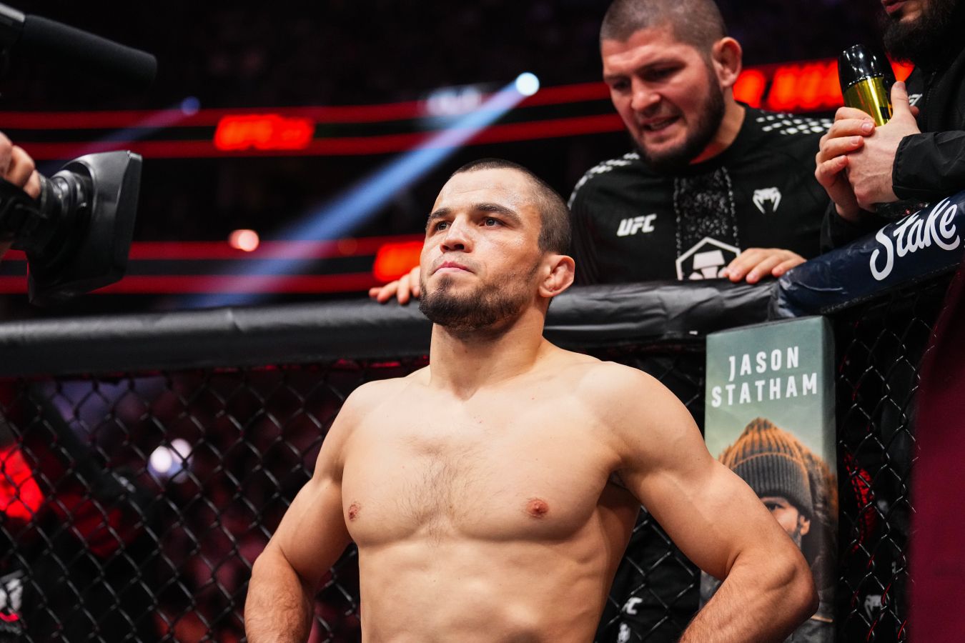 С кем драться Умару Нурмагомедову?